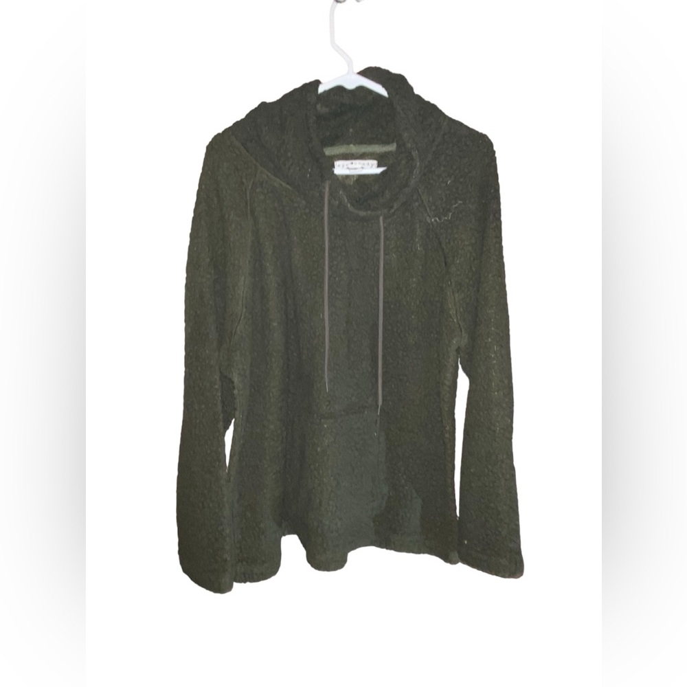 Eye Candy Woman’s pullover
